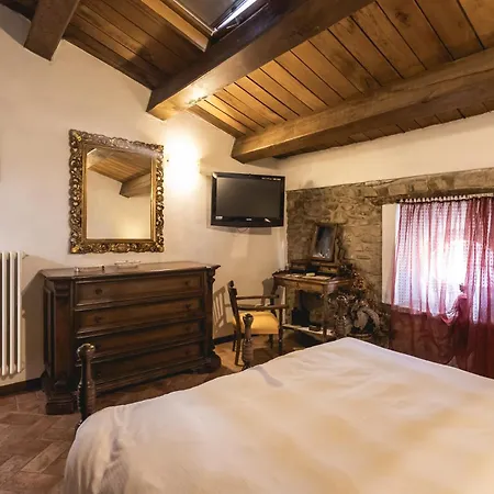 La Dell'ambra Bed and Breakfast 4*